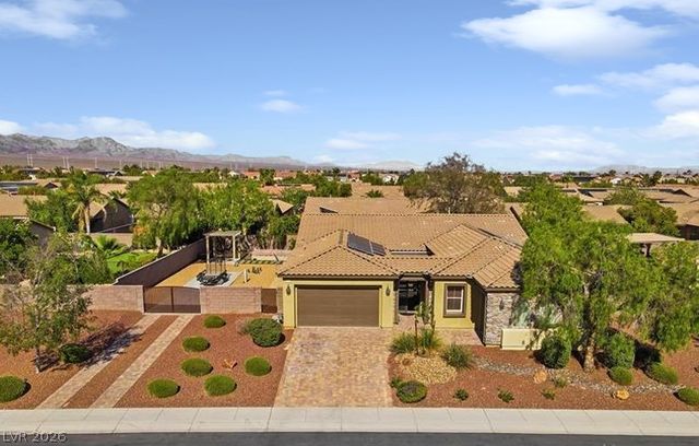 8618 Amber Autumn Street, Las Vegas, NV 89131