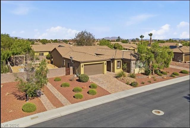 8618 Amber Autumn Street, Las Vegas, NV 89131