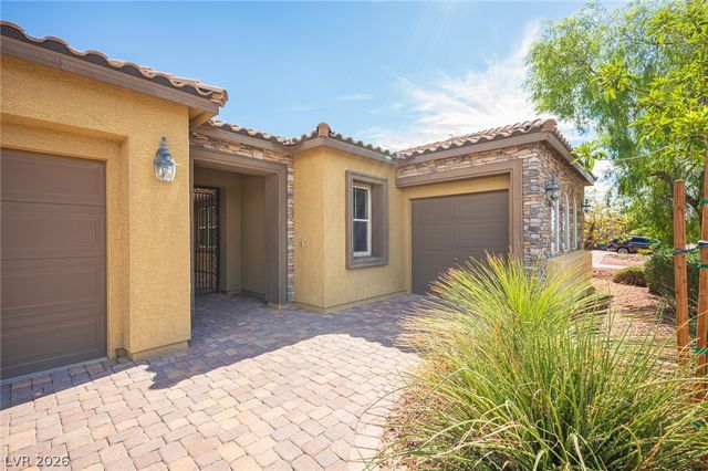 8618 Amber Autumn Street, Las Vegas, NV 89131