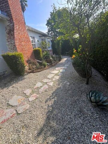 958 N Vista Street, Los Angeles, CA 90046