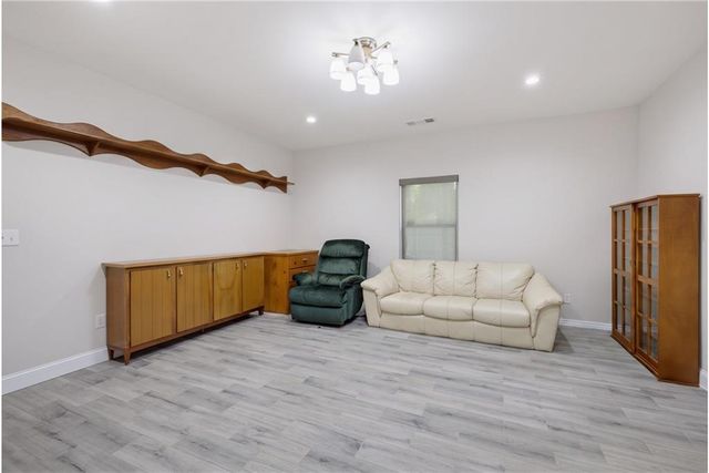 2144 Shadow Oak Trail, Loganville, GA 30052