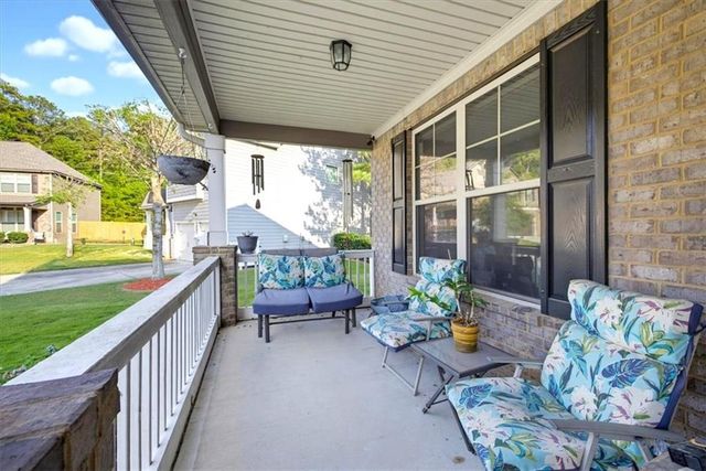 2144 Shadow Oak Trail, Loganville, GA 30052