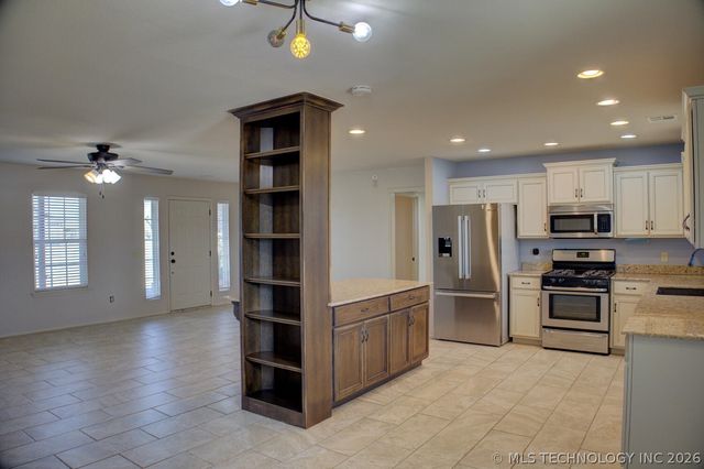 32 Hazel Avenue, Inola, OK 74036