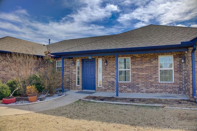 32 Hazel Avenue, Inola, OK 74036