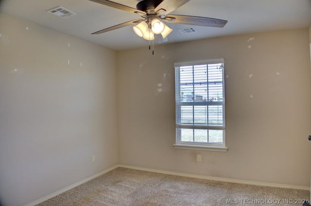 32 Hazel Avenue, Inola, OK 74036