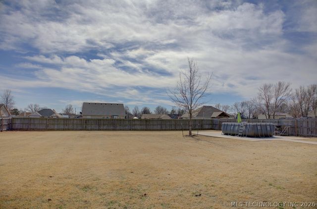 32 Hazel Avenue, Inola, OK 74036
