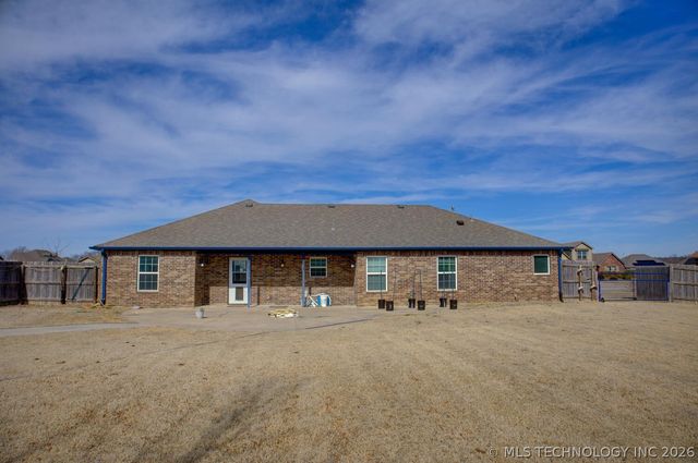 32 Hazel Avenue, Inola, OK 74036