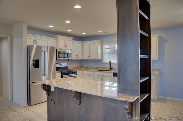 32 Hazel Avenue, Inola, OK 74036