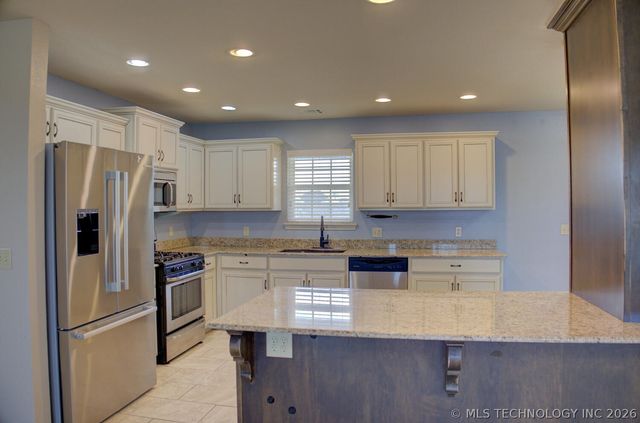 32 Hazel Avenue, Inola, OK 74036