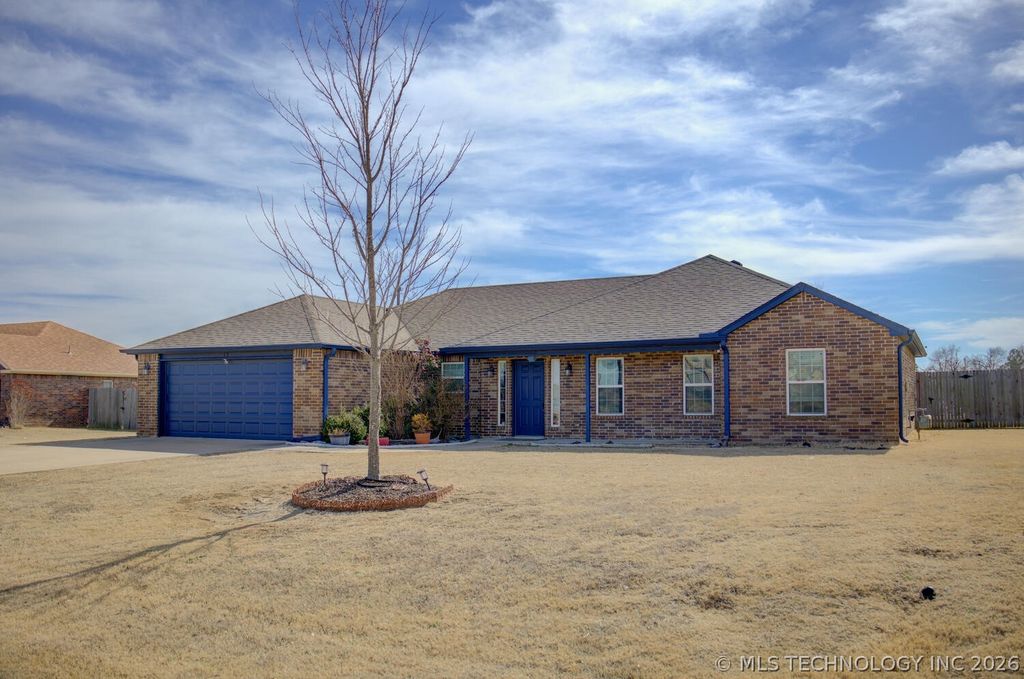 32 Hazel Avenue, Inola, OK 74036