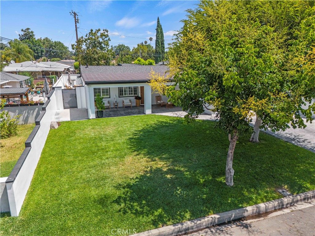 Image 4 of property listing at 1027 W El Dorado, West Covina, CA 91790
