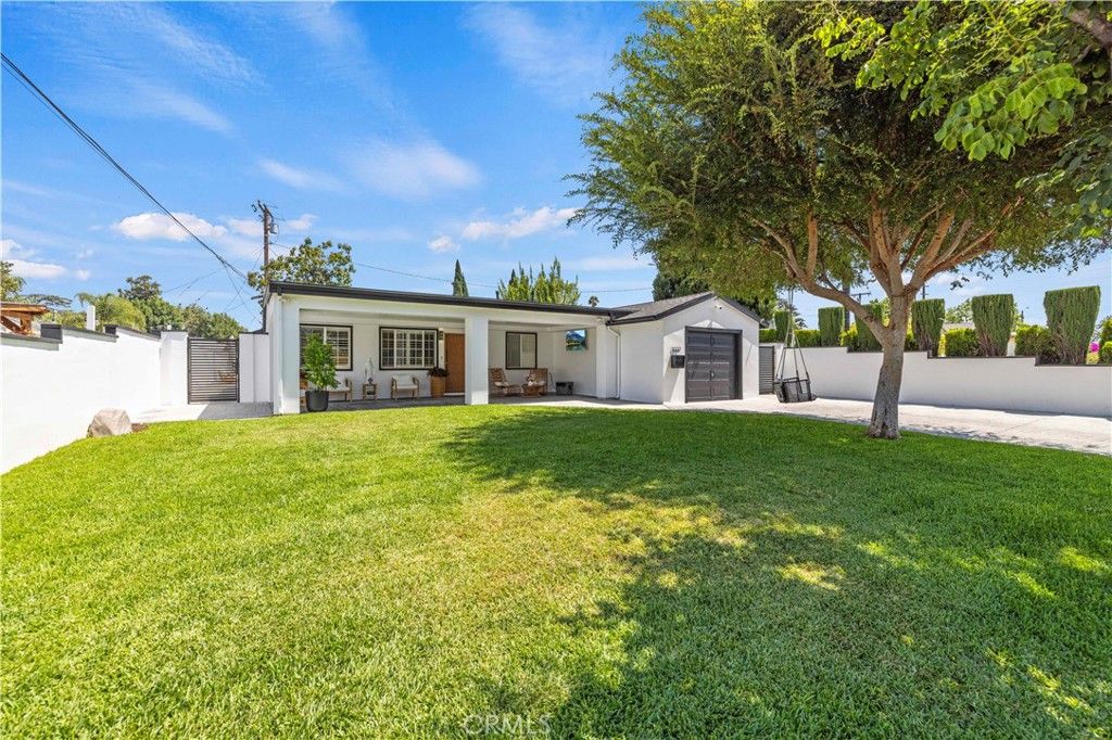 Image 8 of property listing at 1027 W El Dorado, West Covina, CA 91790