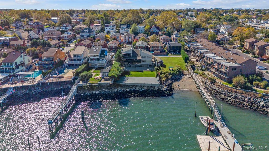 154-43 Riverside Drive, Beechhurst, NY 11357 — photo 5