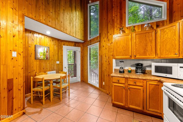 1658 Zurich Rd Road, Gatlinburg, TN 37738