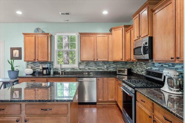 142 Comiskey Park Circle, Summerville, SC 29485
