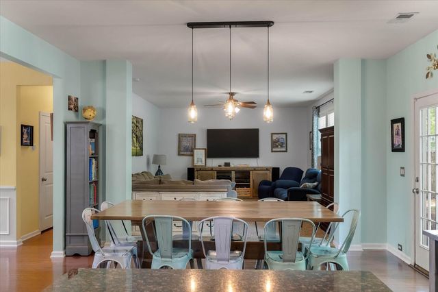 142 Comiskey Park Circle, Summerville, SC 29485