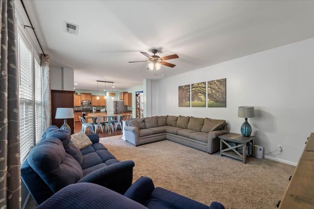 142 Comiskey Park Circle, Summerville, SC 29485