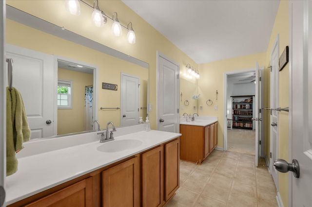 142 Comiskey Park Circle, Summerville, SC 29485