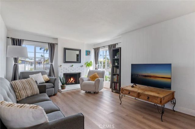 850 Coastline Drive, Seal Beach, CA 90740