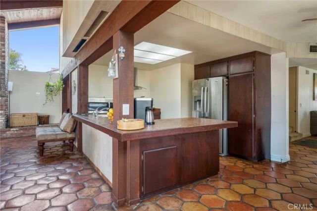 850 Coastline Drive, Seal Beach, CA 90740