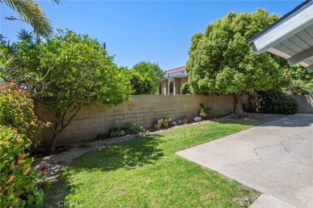 850 Coastline Drive, Seal Beach, CA 90740