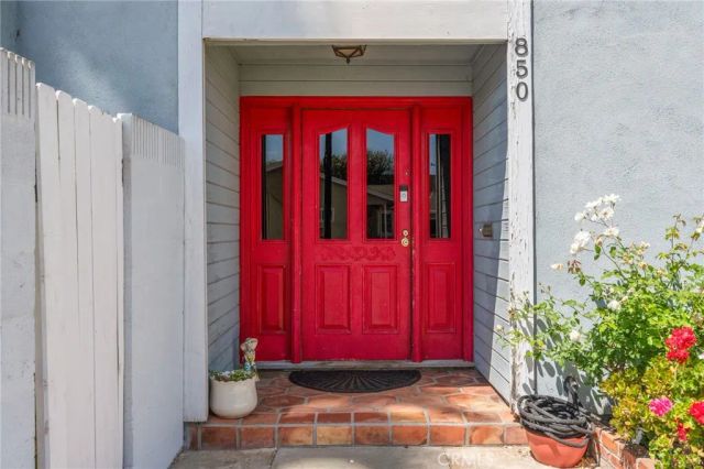 850 Coastline Drive, Seal Beach, CA 90740