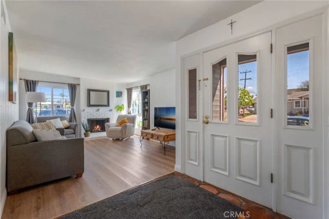 850 Coastline Drive, Seal Beach, CA 90740