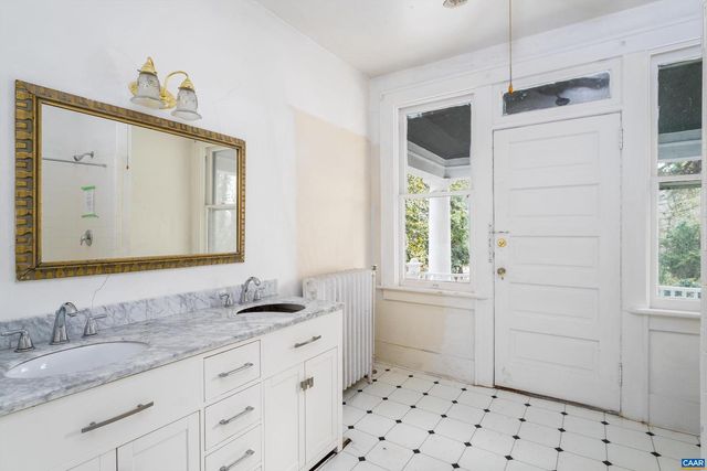 278 JAMES RIVER RD, Scottsville, VA 24590