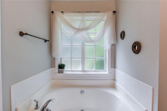775 Winding Grove Lane, Loganville, GA 30052