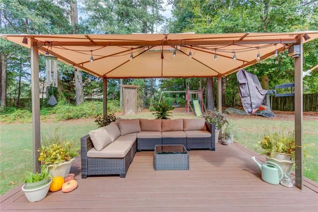 775 Winding Grove Lane, Loganville, GA 30052