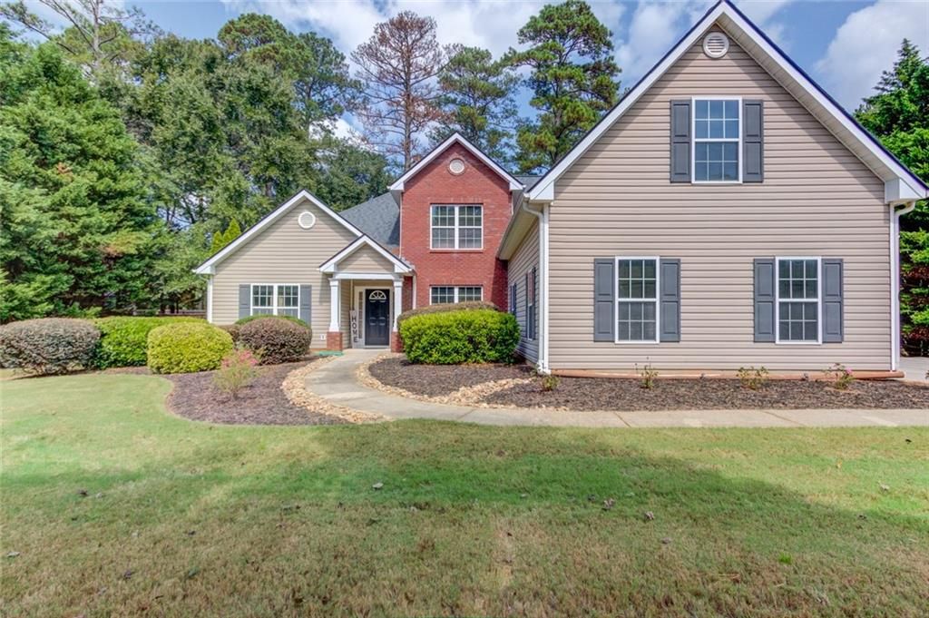 775 Winding Grove Lane, Loganville, GA 30052