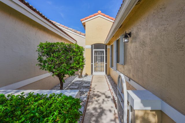 3648 Coco Lake Drive, Coconut Creek, FL 33073