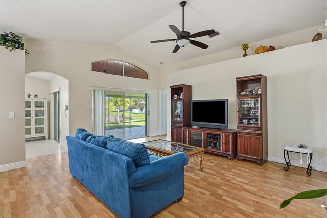 3648 Coco Lake Drive, Coconut Creek, FL 33073