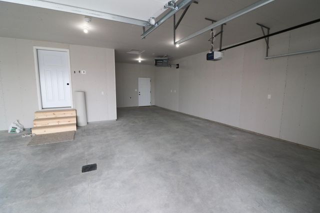 10366 73rd Street S, Horace, ND 58047