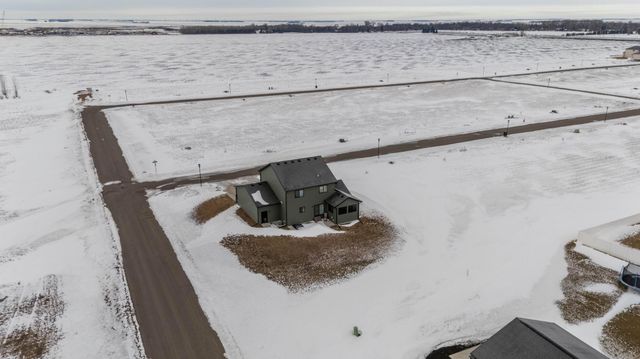 10366 73rd Street S, Horace, ND 58047