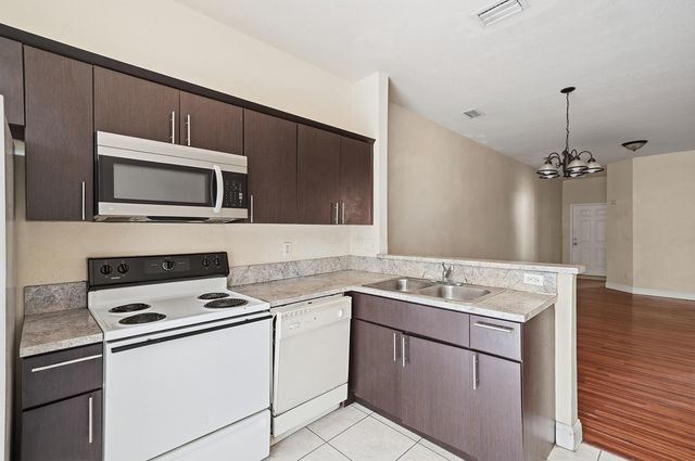 1584 SW 2nd Street, Homestead, FL 33030