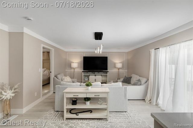 2103 Garry Drive, Troy, MI 48083