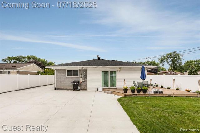2103 Garry Drive, Troy, MI 48083
