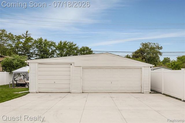 2103 Garry Drive, Troy, MI 48083