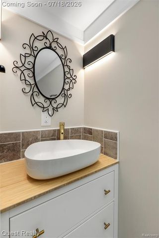 2103 Garry Drive, Troy, MI 48083