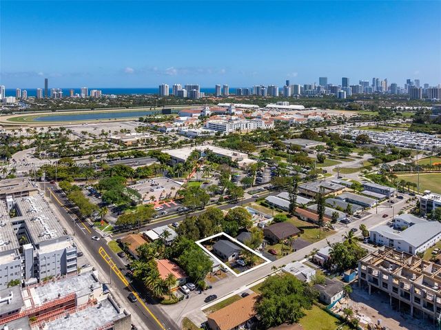 309 SE 3rd Ave, Hallandale Beach, FL 33009