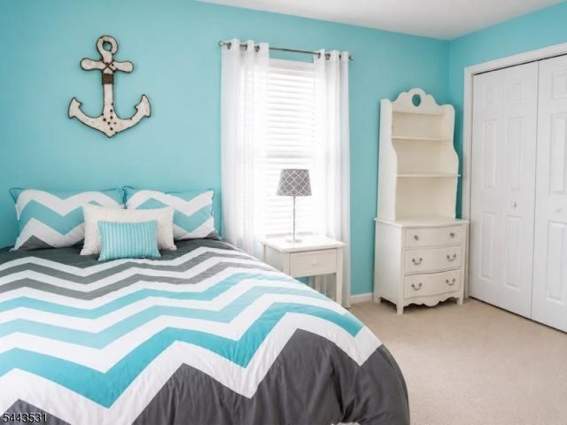 22 Village Square Dr, Union Twp., NJ 08802
