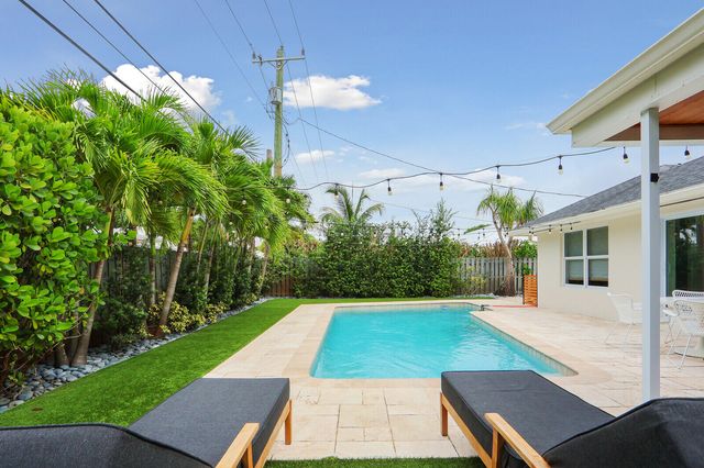 354 COUNTRY CLUB Drive, Tequesta, FL 33469