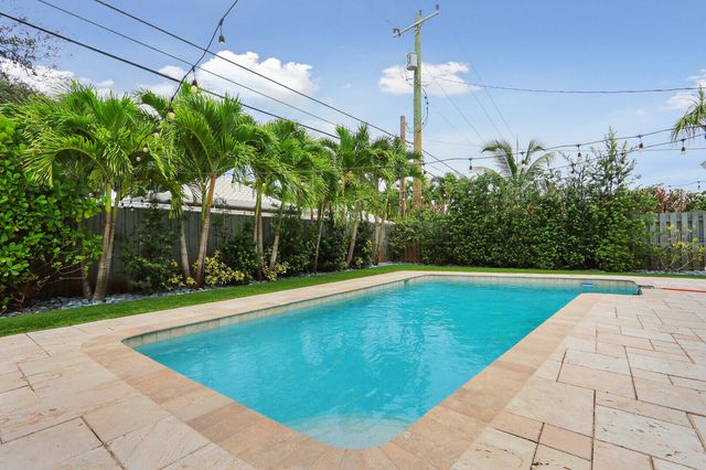 354 COUNTRY CLUB Drive, Tequesta, FL 33469