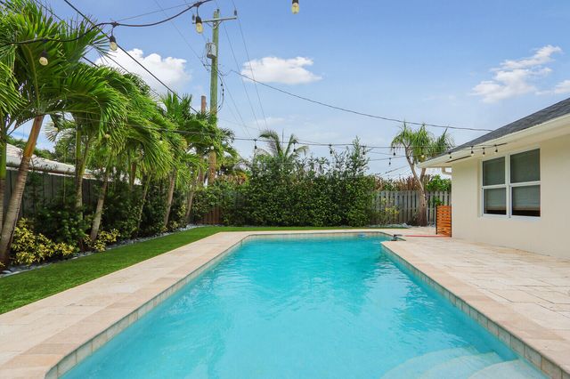 354 COUNTRY CLUB Drive, Tequesta, FL 33469
