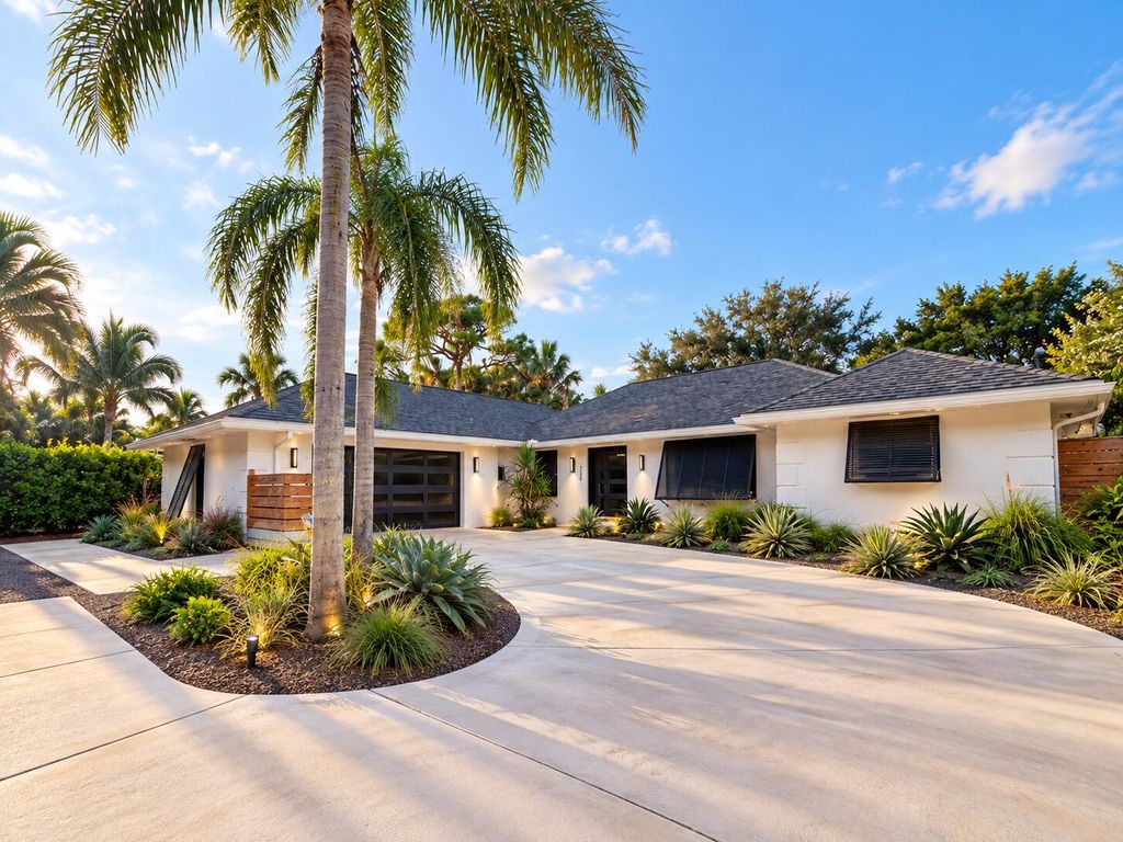 354 COUNTRY CLUB Drive, Tequesta, FL 33469