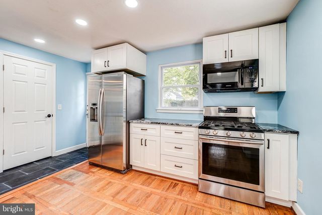 849 S GLEBE RD, Arlington, VA 22204