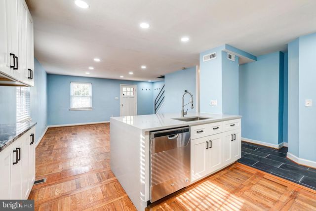 849 S GLEBE RD, Arlington, VA 22204