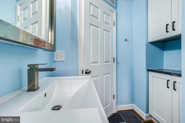 849 S GLEBE RD, Arlington, VA 22204