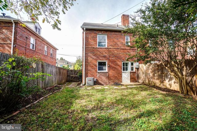 849 S GLEBE RD, Arlington, VA 22204
